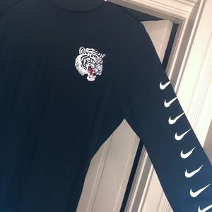 Nike tiger shirt